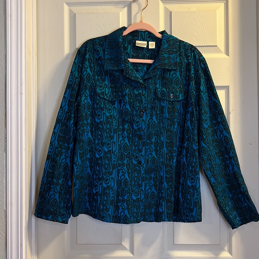 Super Pretty Chico Button Down W/Front Pockets Bl… - image 7